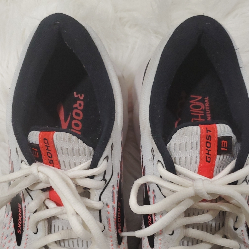 Brooks Ghost 13 White and Red Womens Running Sneakers - Picture 3 of 16